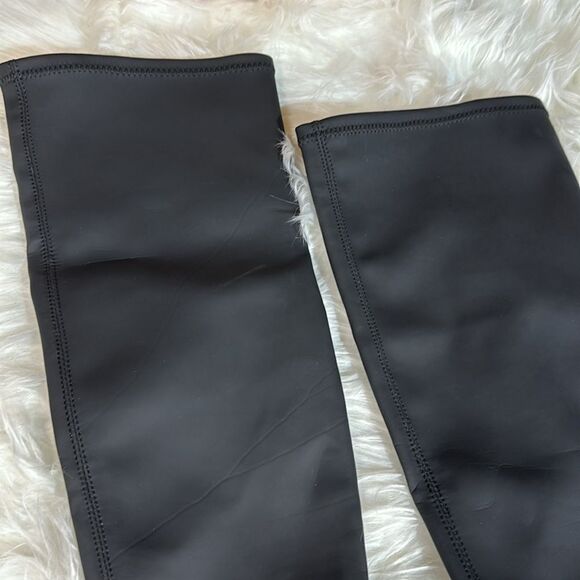 New and unworn tall boots - Picture 2 of 6